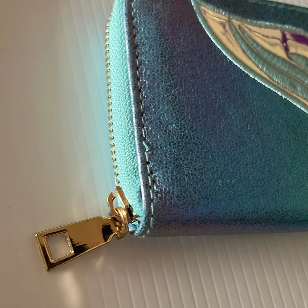 NWOT 3AM FOREVER Holographic Mermaid Tail Gold Toned Zip Around  Wallet - Picture 4 of 8